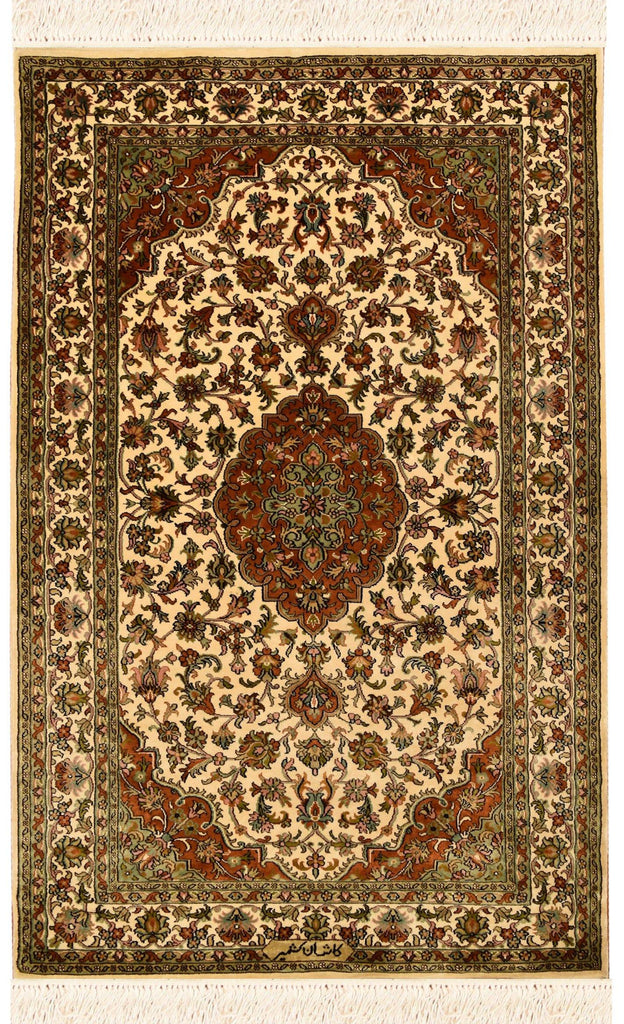 2.5'x4' Ivory Kashan Silk Rug Oriental Carpet Medallion Design Cream H –  Kashmir Designs
