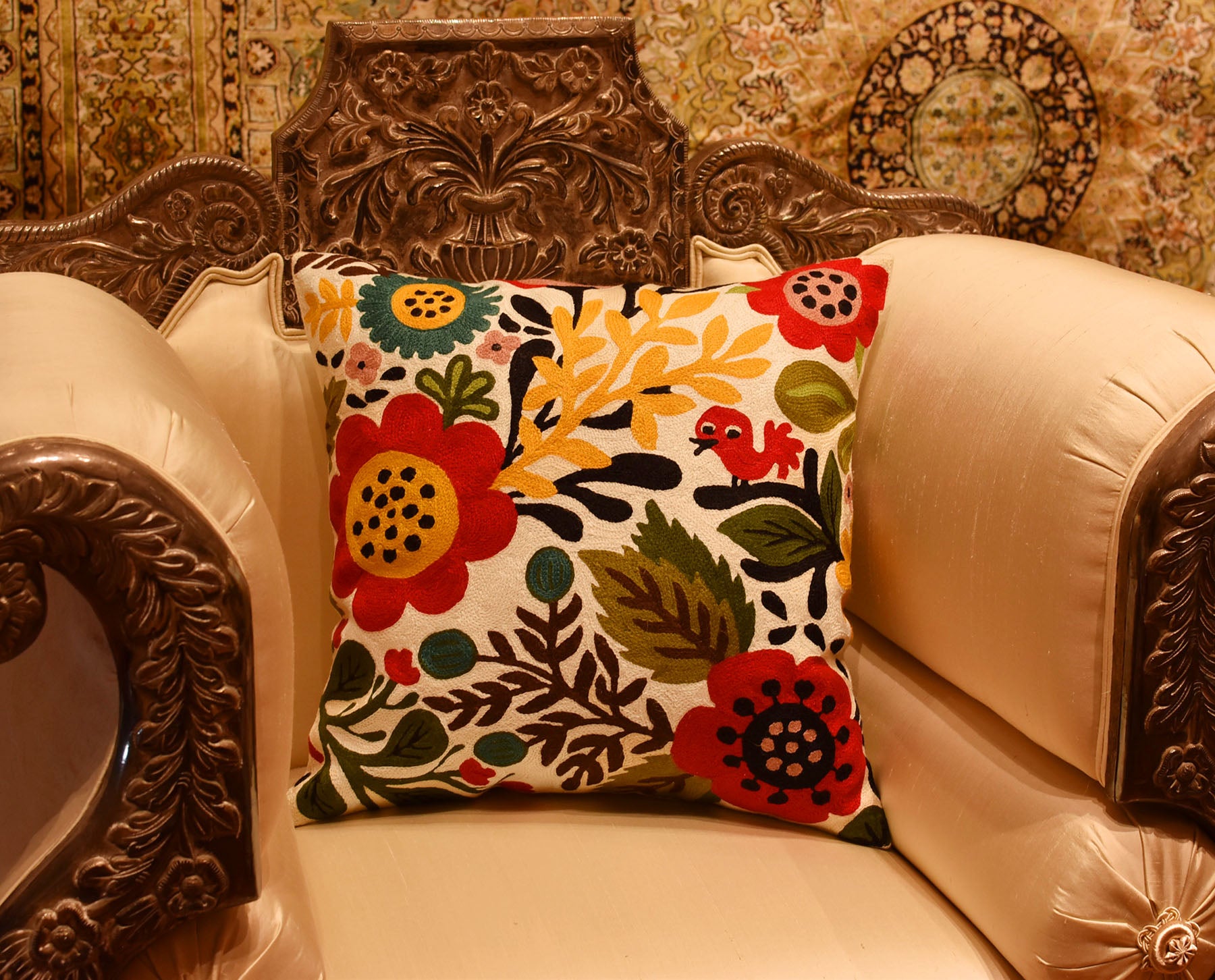 Sanderson Tulip and Bird Amaranth & Blush Bold Arts and Crafts Velvet  Cushion Cover Handmade Throw Pillow Designer Home Décor -  Canada